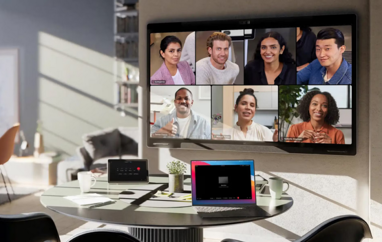 Intelligent Video Conferencing People Framing